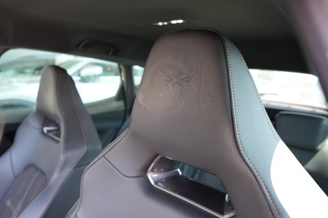 Cupra Formentor 1.4 E-HYB COPPER VZ , ACC, Camera ,Carplay,Trehaak