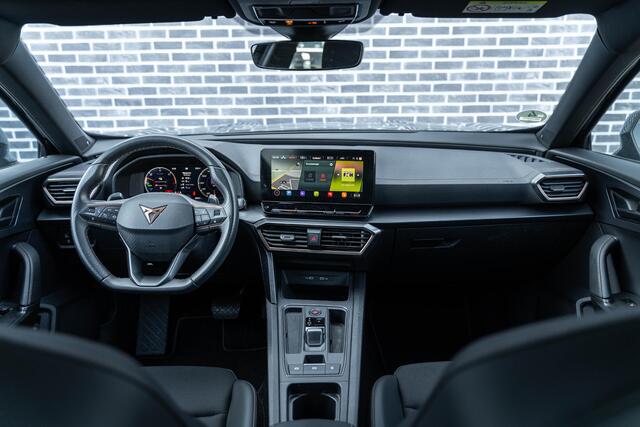 Cupra Formentor 1.4 e-Hybrid Business | Plug-in Hybrid (PHEV) | Achteruitrijcamera | Parkeersensoren | Keyless Entry | Stoelverwarming | Navigatie | Apple Carplay | Android Auto | Alarm | Lichtmetalen Velgen 18 inch | Sportstoelen