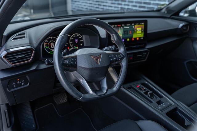 Cupra Formentor 1.4 e-Hybrid Business | Plug-in Hybrid (PHEV) | Achteruitrijcamera | Parkeersensoren | Keyless Entry | Stoelverwarming | Navigatie | Apple Carplay | Android Auto | Alarm | Lichtmetalen Velgen 18 inch | Sportstoelen
