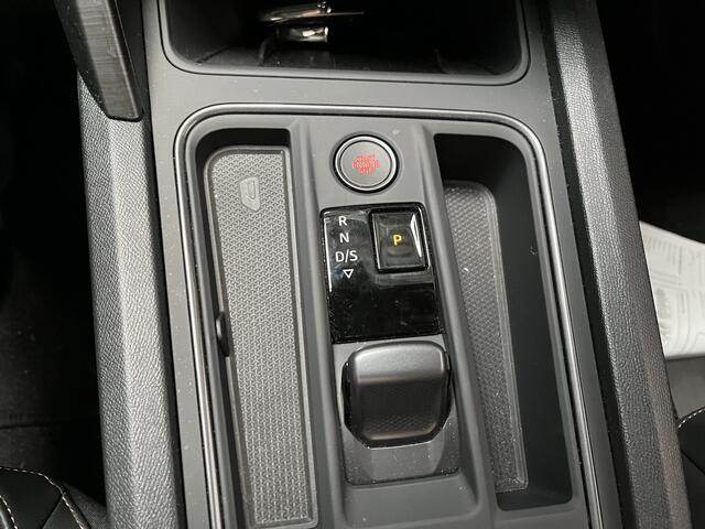 Cupra Formentor 1.4 e-Hybrid Performance / AUTOMAAT/ PANO/ PARK.SENSOR.V+A/ 360 CAMERA/ STUUR+STOELVERWARM./ ACC/ MEMORY SEAT/ DODEHOEK/ ELEK.ACHTERKLEP/ KEYLESS/ DIGITAL DASH/ NAVI/ DAB/ CLIMA/ LED