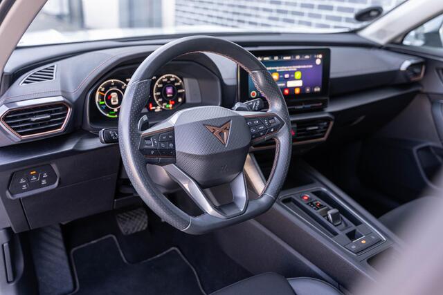 Cupra Formentor 1.4 TSI e-Hybrid Essential | Plug-in Hybrid (PHEV) | Achteruitrijcamera | Parkeersensoren | Stoelverwarming | Keyless Entry | LED Koplampen | Cruise Control Adaptief | Apple Carplay | Android Auto | Privacy Glas | Lichtmetalen Velgen 18 inch