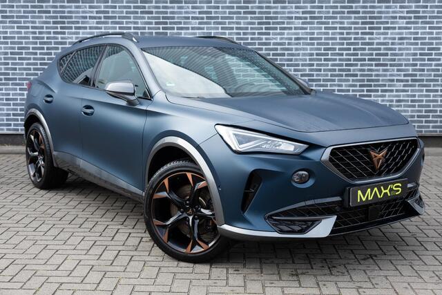 Cupra Formentor 1.4 e-Hybrid VZ Performance | Plug-in Hybrid (PHEV) | Matte Lak | Achteruitrijcamera | Parkeersensoren | Keyless Entry | Stoelverwarming | Navigatie | Apple Carplay | Android Auto | Lichtmetalen Velgen 19 inch | Sportstoelen