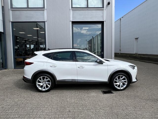 Cupra Formentor 1.4 TSI e-Hybrid | Pano-dak/Carplay/stoel- en Stuurverw./Copper Accenten