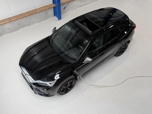 Cupra Formentor 1.4 e-Hybrid VZ Performance - PANORAMADAK - KUIPSTOELEN LEDER - CARPLAY - VIRTUAL COCKPIT - PARKEERCAMERA