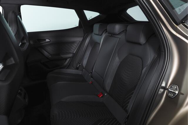 Cupra Formentor 1.5 TSI e-Hybrid 272 PK VZ Extreme | Maxton Design | Bronze Matt | S/K-Panodak | Sennheiser | Elek. stoelen | Matrix LED | Adapt. Cruise | Stoel-+stuurverw. | Camera | NAV+App. Connect | Elek. Klep | LM 19" | 5253