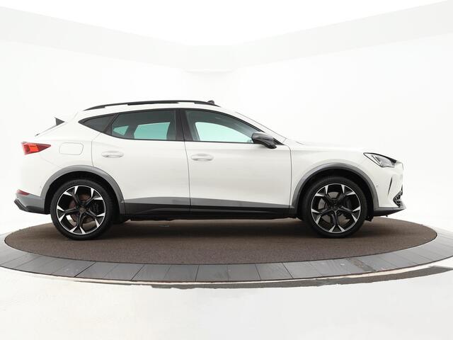 Cupra Formentor 1.4 TSI e-Hybrid 245pk DSG VZ Performance Limited · Panoramadak · Camera · Stuur- & Stoelverwarming · Keyless · Dodehoeksensor · 19"Velgen ·