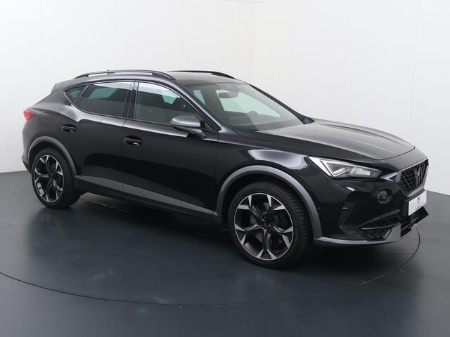 Cupra Formentor 1.4 e-Hybrid VZ | 245 PK | SoH 99% | Trekhaak | Adaptive Cruise Control | Achteruitrijcamera | Matrix LED | Dodehoek detectie | Keyless Entry | Navigatiesysteem | Stuur- & Stoelverwarming | Apple Carplay / Android Auto |