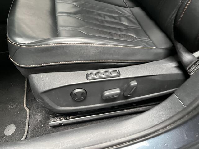 Cupra Formentor 1.4 e-Hybrid VZ Black Edition / 245 PK/ AUTOMAAT/ PANODAK/ MEMORY SEAT/ TREKHAAK/ STOELVERWARM./ 360 CAMERA/ LEDER/ FULL LINK/ NAVI