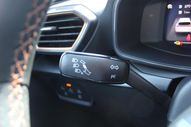 Cupra Formentor 1.4 e-Hybrid Business Cruise control adaptief I Keyless entry/start l stuur verwarmd l Apple Carplay/Android Auto