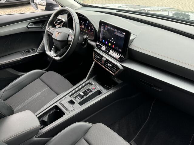 Cupra Formentor 1.4 e-Hybrid Adrenaline Geheel rijklaar incl. 12m garantie ! | Trekhaak | 18" LMV incl. 4 nieuwe all season banden | PDC achter en Camera | 204 pk! | Climate control | Keyless | Full LED | Navi | Dikke Hybrid!