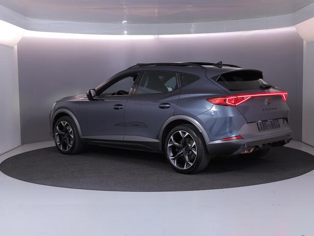 Cupra Formentor 1.4 e-Hybrid VZ Performance 245 pk Automaat | Navigatie | Panoramadak | Parkeersensoren (Park assist) | Achteruitrijcamera | Lederen bekleding | Elektr. bestuurdersstoel met geheugen |