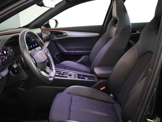 Cupra Formentor 1.4 e-Hybrid VZ Performance 245 pk Automaat (DSG) | Verlengde garantie | Navigatie | Panoramadak | Parkeersensoren (Park assist) | Rondomzicht camera | Elektr. bestuurdersstoel met geheugen |