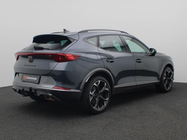 Cupra Formentor 1.4 e-Hybrid VZ Black Edition 245 PK Dodehoek detectie, Trekhaak, Memorystoel, Elek Achterklep, Matrix led, Supersport stuur, Stoelverwarming, Camera