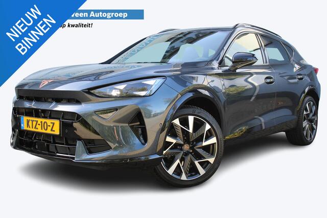 Cupra Formentor 1.5 TSI e-Hybrid VZ Performance 272pk | SoH 100% | Panorama dak | Elektrisch wegklapbare trekhaak | Stoel/stuur verwarming | Elektrisch verstelbare stoel met memory | 360° Camera | Elektrische kofferbakklep | Keyless entry/start | Adaptive cruise controle | Schakelflippers | Apple CarPlay/Android Auto | Draadloze telefoonlader | Climate controle | Navigatie | Sfeerverlichting