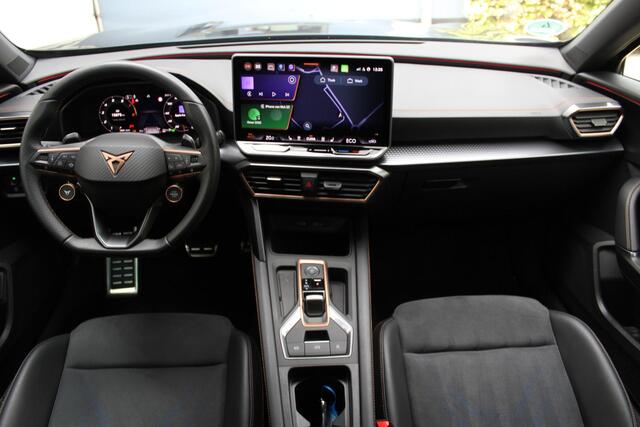 Cupra Formentor 1.5 TSI e-Hybrid Business | Incl. 12 maanden Garantie | SoH 100% | Sennheiser audiosysteem | Stoel/stuur verwarming | Elektrisch verstelbare stoel met memory | 360° Camera | Elektrische klep | Keyless entry/start | Adaptive cruise controle | Schakelflippers | Apple CarPlay/Android Auto | Draadloze telefoonlader | Climate controle | Navigatie | Sfeerverlichting |