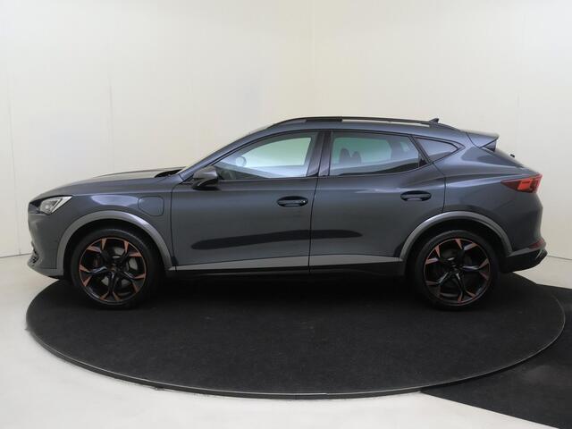 Cupra Formentor 1.4 e-Hybrid VZ Performance | SoH 100% | Panoramadak | Achteruitrijcamera | Adaptieve demping | Keyless | Adaptieve cruise control | Dodehoekdetectie | Stoel- en stuurwielverwarming | Navigatie |