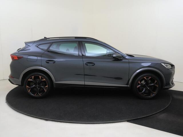 Cupra Formentor 1.4 e-Hybrid VZ Performance | SoH 100% | Panoramadak | Achteruitrijcamera | Adaptieve demping | Keyless | Adaptieve cruise control | Dodehoekdetectie | Stoel- en stuurwielverwarming | Navigatie |