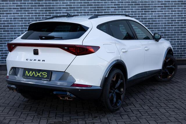 Cupra Formentor 1.4 e-Hybrid VZ Copper Edition | Achteruitrijcamera | Parkeersensoren | Keyless Entry | Elektrische Achterklep | Lichtmetalen Velgen 19 inch | Stoelverwarming | Cruise Control Adaptief | Dodehoekdetectie | Navigatie | Apple Carplay | Android Auto | Plug-in Hybrid (PHEV)