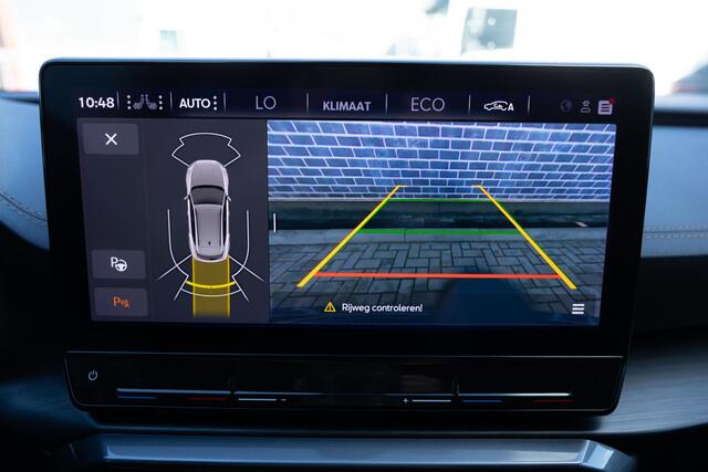 Cupra Formentor 1.4 e-Hybrid VZ Copper Edition | Achteruitrijcamera | Parkeersensoren | Keyless Entry | Elektrische Achterklep | Lichtmetalen Velgen 19 inch | Stoelverwarming | Cruise Control Adaptief | Dodehoekdetectie | Navigatie | Apple Carplay | Android Auto | Plug-in Hybrid (PHEV)