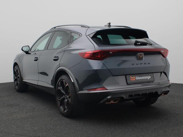 Cupra Formentor 1.4 e-Hybrid Business 204PK DSG Memorystoel, Matrix LED Verlichting, Parkeersensoren Achter, Keyless, 19" LM Velgen, Stoel-Stuurverwarming, Voorruitverwarming