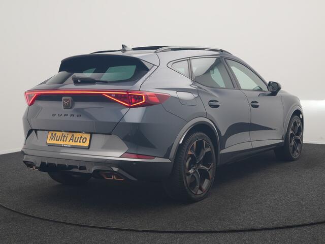 Cupra Formentor 1.4 e-Hybrid VZ Copper Edition PHEV 245pk Dealer O.H | Panodak | Adaptive Cruise | Camera | Sportstoelen & Stuur Verwarmd | Keyless | Blis | Sfeerverlichting | Apple Carplay | DAB | Navigatie | Virtual | 19"L.M | Plug In Hybrid