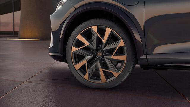 Cupra Formentor 1.5 TSI e-Hybrid 272 6DSG VZ Performance | Digitaal instrumentenpaneel (Virtual Cockpit) | Draadloze Apple CarPlay(TM), Android Auto(TM) | Elektronisch Sperdifferentieel (XDS)