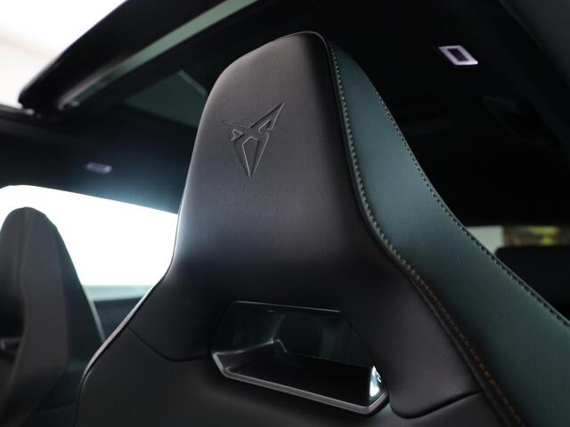 Cupra Formentor 1.4 e-Hybrid VZ Performance 245pk DSG | Panoramadak | SOH 94,9% | 19 inch Lichtmetalen velgen | Blind Spot | Adaptieve cruise controle