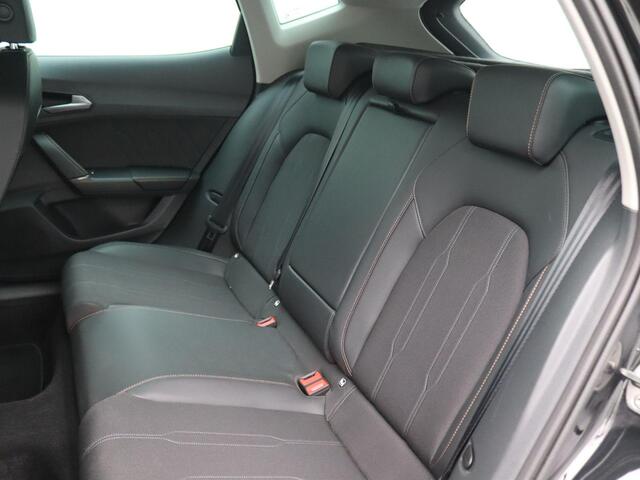 Cupra Formentor 1.4 e-Hybrid Business 204PK DSG SOH 94,67%, Trekhaak, Parkeersensoren Achter, Navi, Keyless, 19" LM Velgen, Stoel-stuurverwarming, Adaptieve Cruise Control