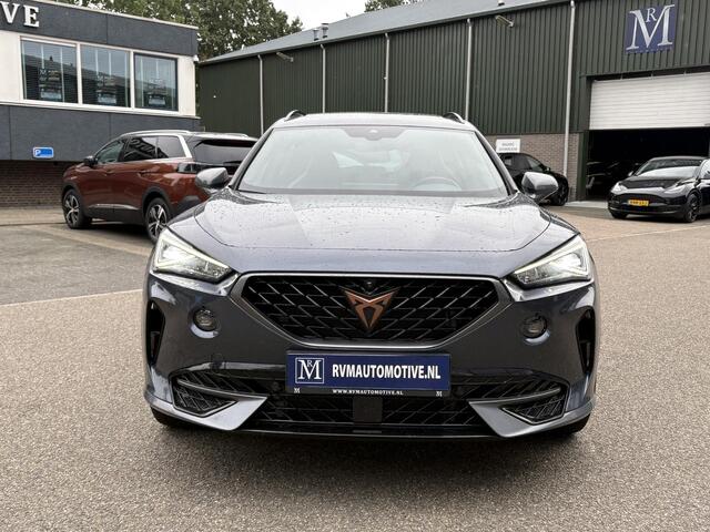 Cupra Formentor 1.4 e-Hybrid VZ Performance VAN: € 32.900,- VOOR: 29.440,- UW HERFSTVOORDEEL: 3.460,- 245 PK | PLUG-IN-HYBRIDE | MEMORY | PANORAMADAK | 360° CAMERA | STOEL- & STUURVERWARMING | DODEHOEK | RIJKLAARPRIJS INCL. 12 MND BOVAG GARANTIE