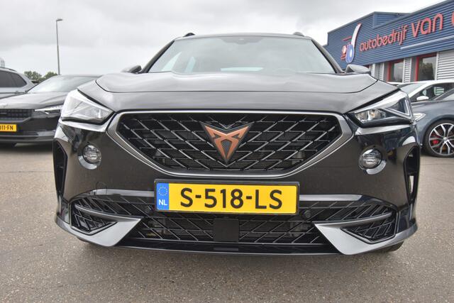 Cupra Formentor 1.5 TSI Business Edition Plus , PANODAK ,TREKHAAK , ST+STUUR VERW , LMV19 , LED KOPL , A UITRIJ CAM ,