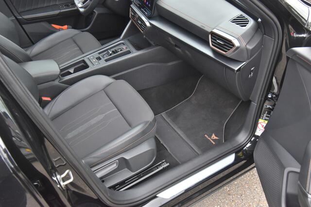 Cupra Formentor 1.5 TSI Business Edition Plus , PANODAK ,TREKHAAK , ST+STUUR VERW , LMV19 , LED KOPL , A UITRIJ CAM ,