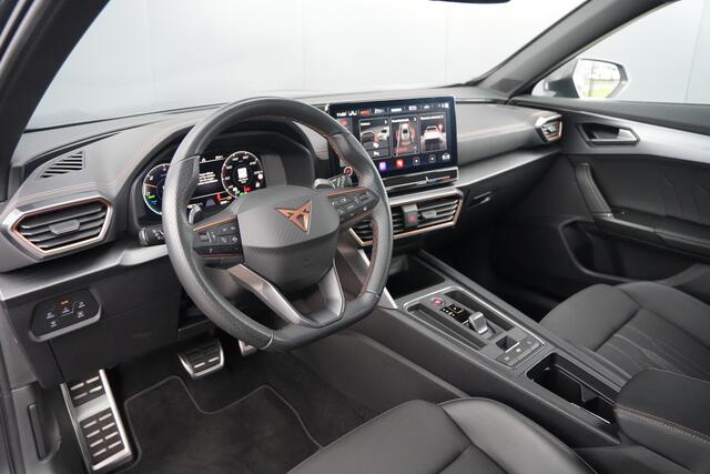 Cupra Formentor 1.4 TSI e-Hybrid VZ - ACC - Stoel-stuurverwarming - Navi - Camera - Matrix LED - Kuipstoelen - Rijklaar