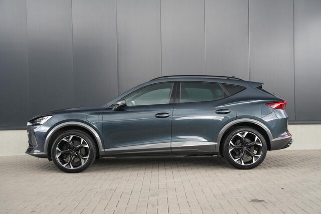 Cupra Formentor 1.4 TSI e-Hybrid VZ - ACC - Stoel-stuurverwarming - Navi - Camera - Matrix LED - Kuipstoelen - Rijklaar