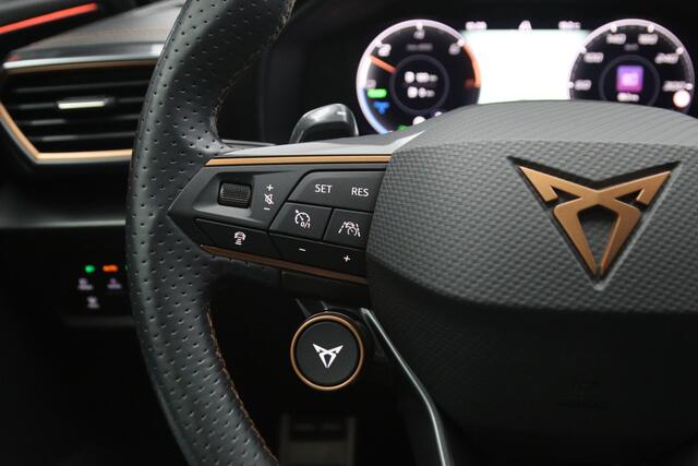 Cupra Formentor 1.4 e-Hybrid 245 PK VZ Copper Edition PHEV, Panoramadak, Memory, Camera, Trekhaak, 360 Camera, Stuur-Startknop