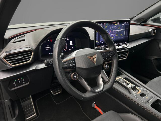 Cupra Formentor VZ Performance 1.5 TSI eHybrid 272pk DSG Automaat Trekhaak, Adaptive cruise control, Achteruitrijcamera, Navigatie, Stuurwiel verwarmd, LED koplampen
