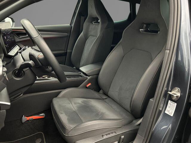 Cupra Formentor VZ Performance 1.5 TSI eHybrid 272pk DSG Automaat Trekhaak, Adaptive cruise control, Achteruitrijcamera, Navigatie, Stuurwiel verwarmd, LED koplampen
