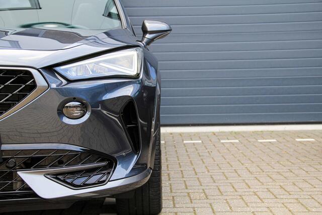Cupra Formentor 1.4 e-HYBRID 245PK VZ DSG Panorama dak | Cupra stuurwiel | Groot display | 360 camera - alle camera's | Keyless entry | Vol in de opties | Dealer onderhouden | 1e lak | BTW!