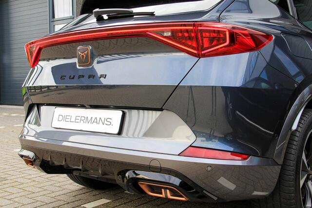 Cupra Formentor 1.4 e-HYBRID 245PK VZ DSG Panorama dak | Cupra stuurwiel | Groot display | 360 camera - alle camera's | Keyless entry | Vol in de opties | Dealer onderhouden | 1e lak | BTW!