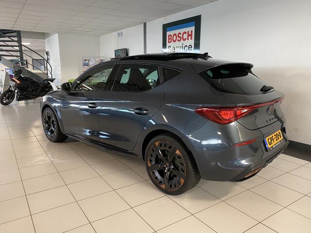 Cupra Leon 1.4 e-Hybrid VZ performance Panoramdak / Stuurverwarming /stoelverwarming / sfeerverlichting