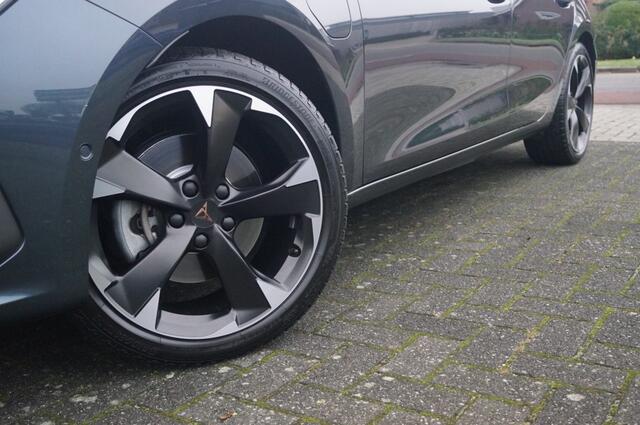 Cupra Leon 1.4e Hybrid TSI 204PK ACC/Navi/Camera/DCC/Virtual/Keyless