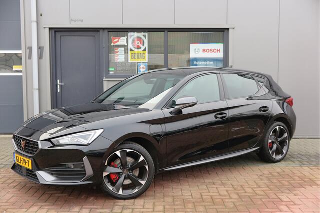 Cupra Leon 1.4 e-Hybrid 180kw 245pk DSG VZ Adrenaline Led , Virtual cockpit , Navi, DAB+ , Carplay, Stoelverwarming, Key-less, Lichtmetalen velgen, Klap spiegels, etc.