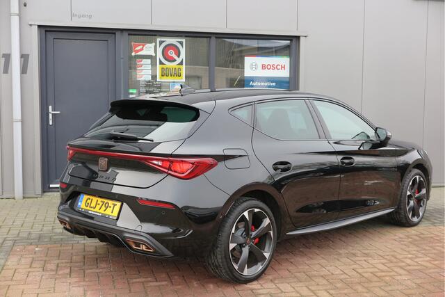 Cupra Leon 1.4 e-Hybrid 180kw 245pk DSG VZ Adrenaline Led , Virtual cockpit , Navi, DAB+ , Carplay, Stoelverwarming, Key-less, Lichtmetalen velgen, Klap spiegels, etc.