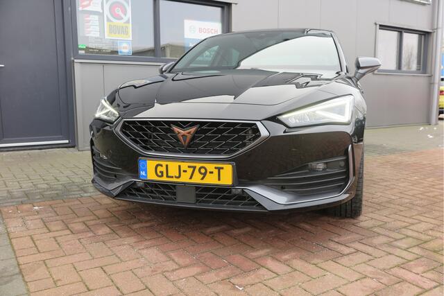 Cupra Leon 1.4 e-Hybrid 180kw 245pk DSG VZ Adrenaline Led , Virtual cockpit , Navi, DAB+ , Carplay, Stoelverwarming, Key-less, Lichtmetalen velgen, Klap spiegels, etc.