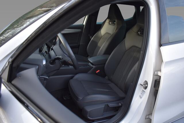 Cupra Leon e-HYBRID 204PK DSG BUSINESS SPORT NAVI/LED/LMV