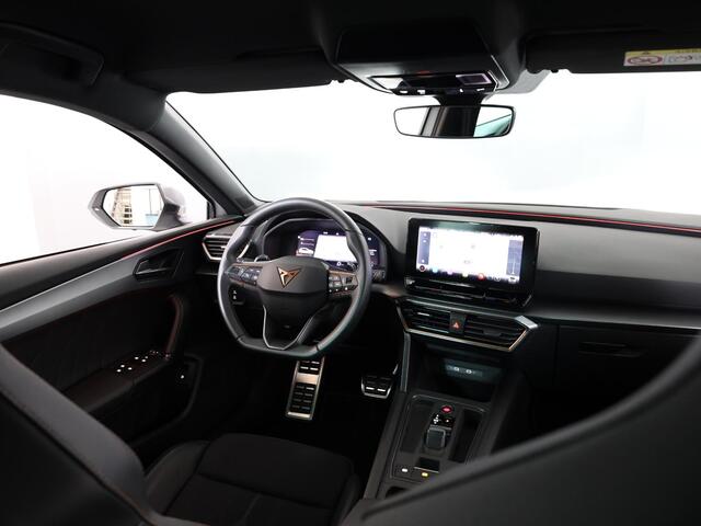 Cupra Leon 1.4 e-Hybrid VZ Business 245 pk Automaat (DSG) | Navigatie | Parkeersensoren achter | Cruise control | Autom. airco (3 zones) | LED koplampen |