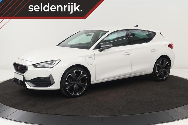 Cupra Leon 1.4 e-Hybrid | Carplay | Stoel & stuurverwarming | Sfeerverlichting | Navigatie | PDC | Keyless | Full LED | Sportstoelen | PHEV
