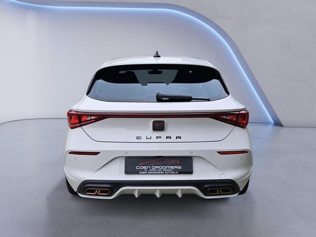 Cupra Leon 1.4 e-Hybrid VZ Performance /Apple Carplay/Front-Side-Lane-File Assist/Dodehoek monitor/Stuur-Stoelverwarming/Lendesteunen verstelb./(MET GARANTIE*)