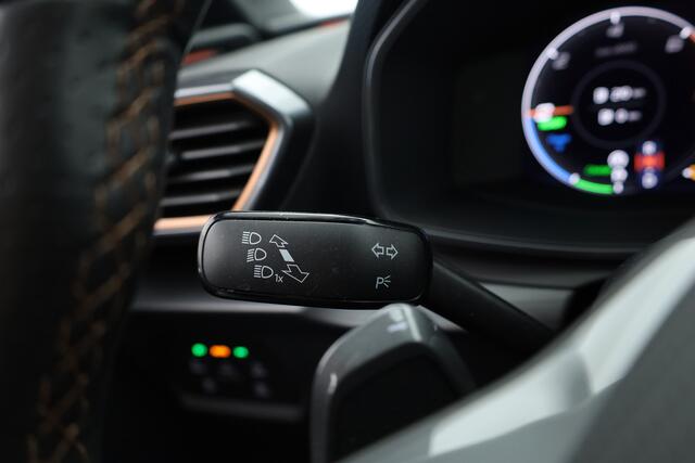 Cupra Leon 1.4 e-Hybrid | Navi | Camera | Adapt. Cruise | Stoel- Stuurverw. |