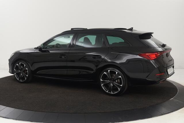 Cupra Leon 1.4 e-Hybrid | 245pk | Panoramadak | Stoel & stuurverwarming | Carplay | Adaptive cruise | Sfeerverlichting | Navigatie | Camera | PHEV