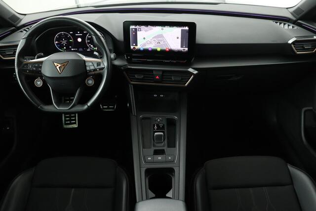 Cupra Leon 1.4 e-Hybrid | 245pk | Panoramadak | Stoel & stuurverwarming | Carplay | Adaptive cruise | Sfeerverlichting | Navigatie | Camera | PHEV